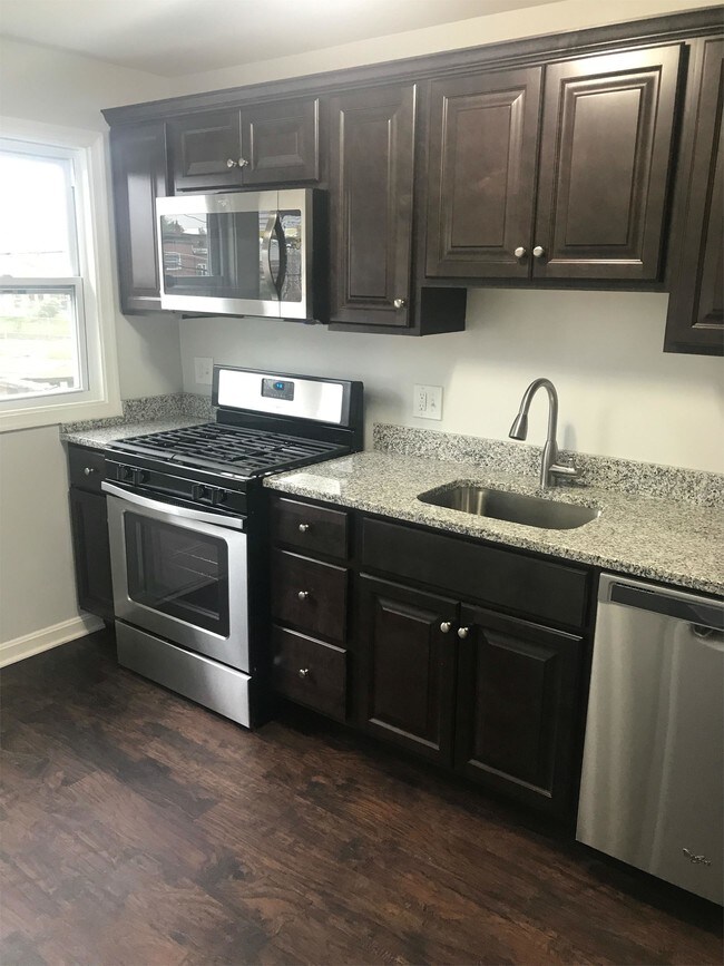 Foto del edificio - 6516 Belle Vista Ave