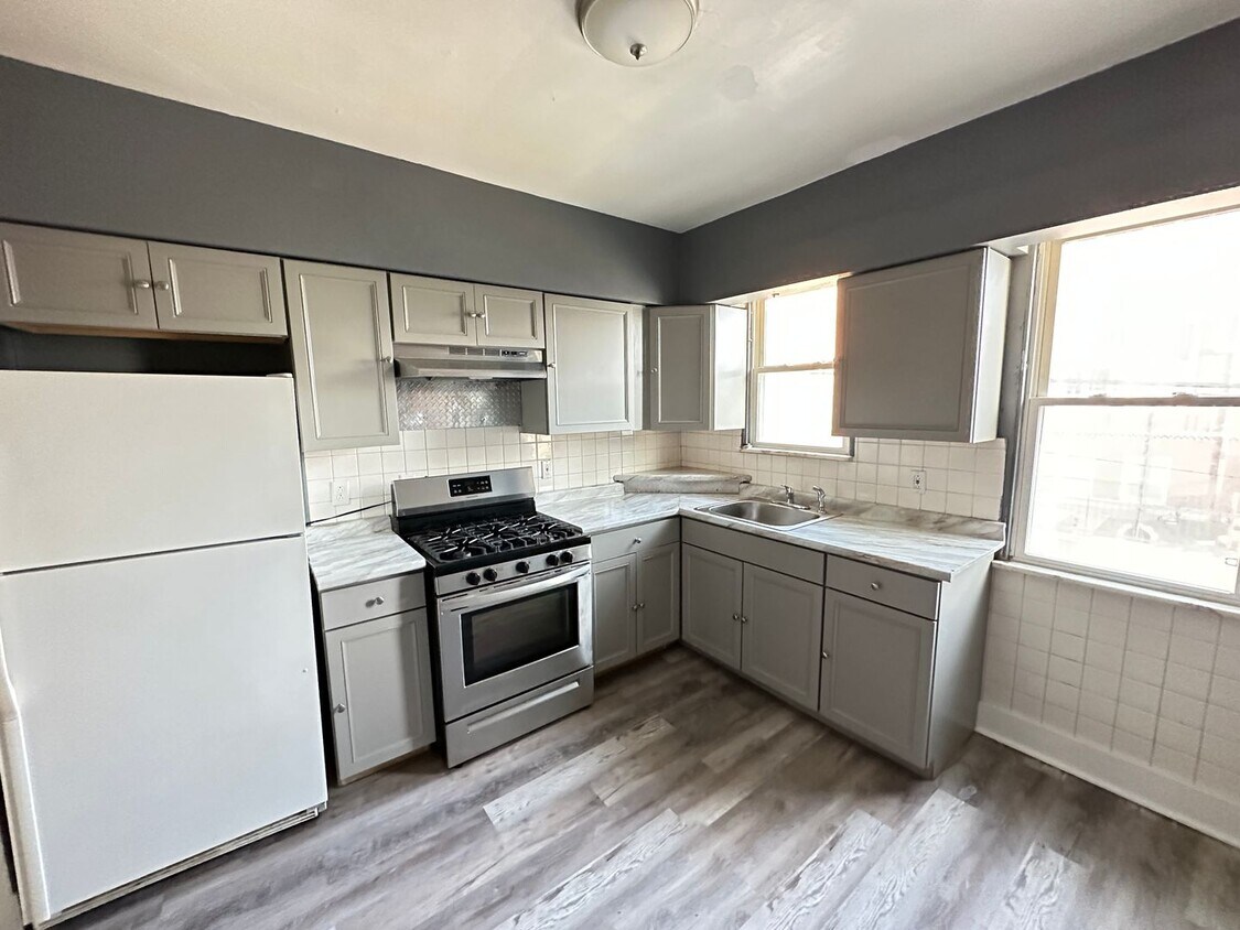 Foto principal - 6121 St Marie St