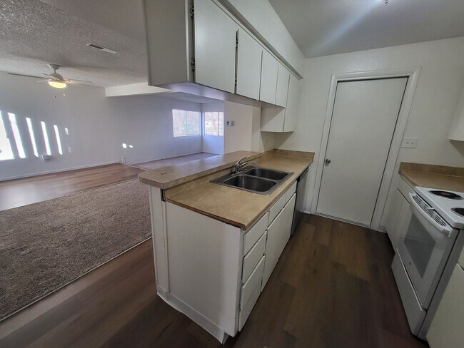 Foto del edificio - 1618 Brown St