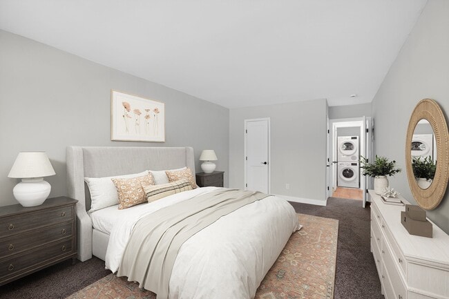 Elevate your living at Eagle Rock Apartments at Woodbury. Enjoy spacious bedrooms, modern finishes, and a welcoming atmosphere designed for your comfort. Don’t miss your chance to call this exceptional place home—schedule a tour today! - Eagle Rock Apartments at Woodbury