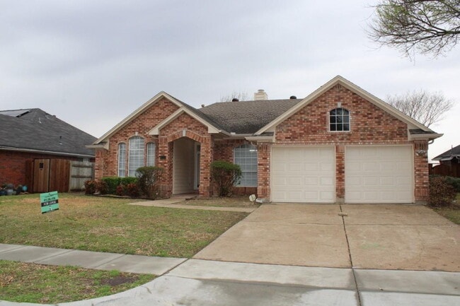 Building Photo - 6213 Covington Dr