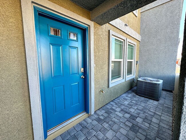Foto del edificio - 3 BEDROOM TOWNHOUSE LOCATED IN INSPIRADA