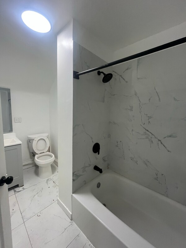 Building Photo - 8 Davis Ave