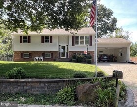 Building Photo - 271 Crandell Rd