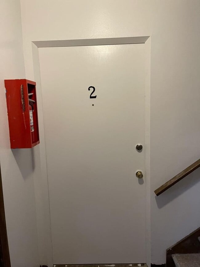 Apartment entrance - 707 W Main St