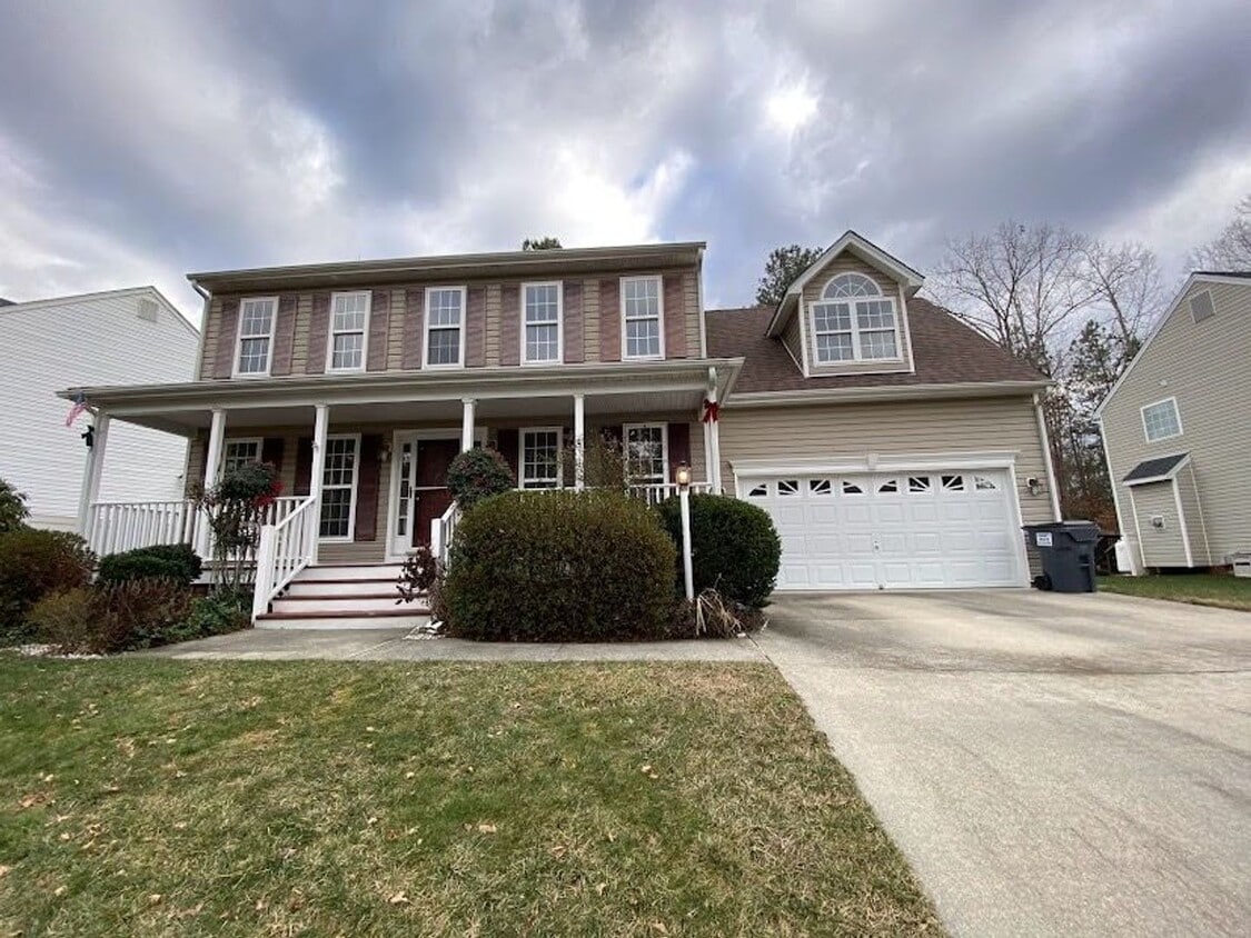 Primary Photo - 4 Bedroom and 2 1/2 Bath 2-Story with Atta...