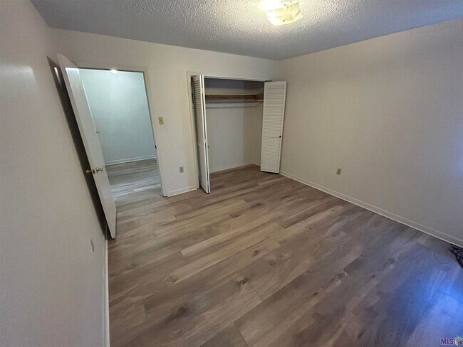 Foto del edificio - Charming 2-Bedroom Townhome in Desirable P...