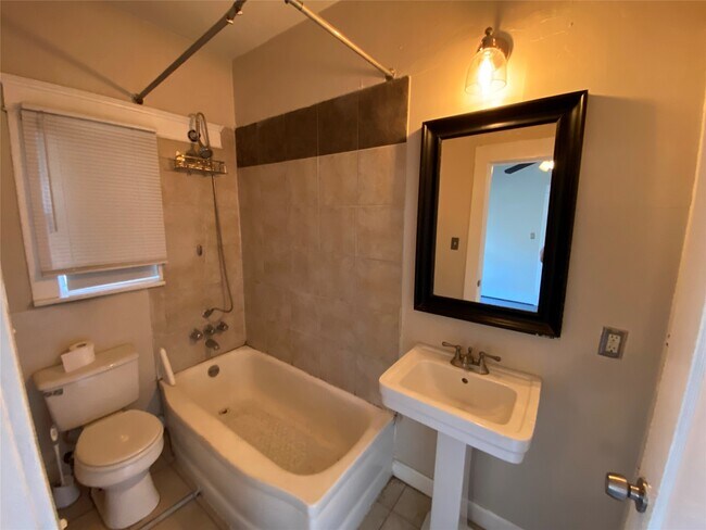 Foto del edificio - 512 Branard St