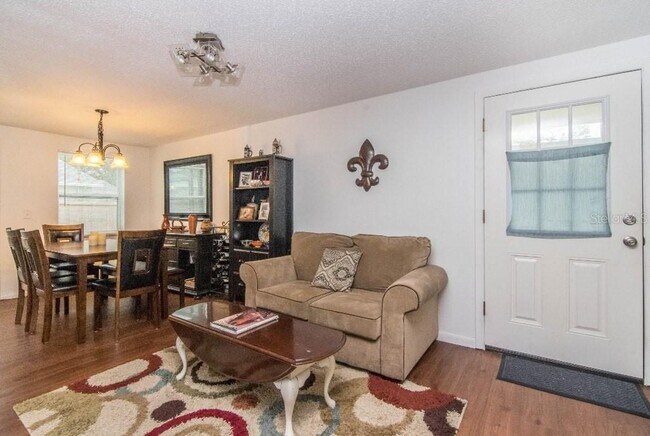 Foto del edificio - 2842 W Shelton Ave