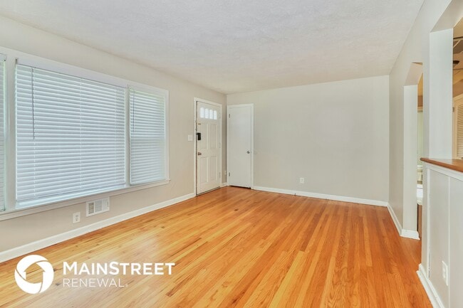 Building Photo - 1615 Stafford Ave