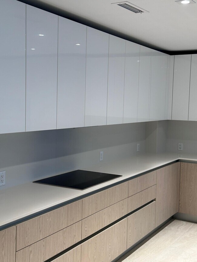 Foto del edificio - 3100 N Ocean Dr