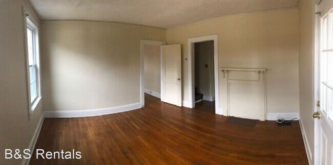 Building Photo - 3 br, 1 bath House - 2424 West Main St.