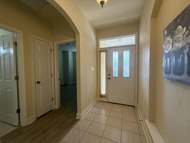 Building Photo - 5508 Hampton Woods Way