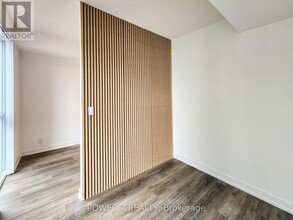 Building Photo - 180 Front St E