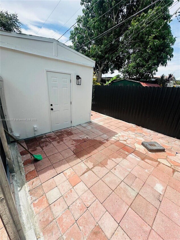 Primary Photo - 4971 NW 179th St