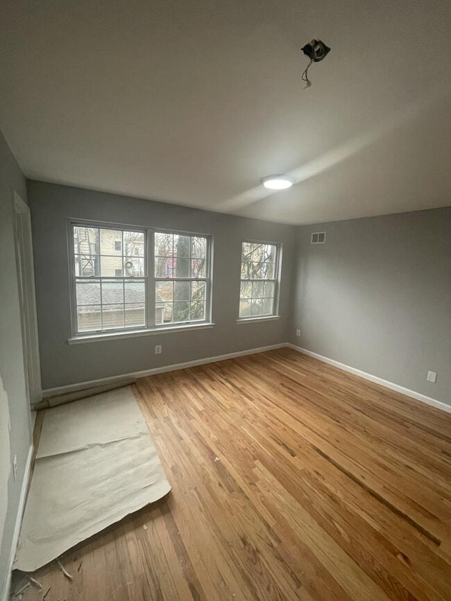 Building Photo - 51 Tillinghast St