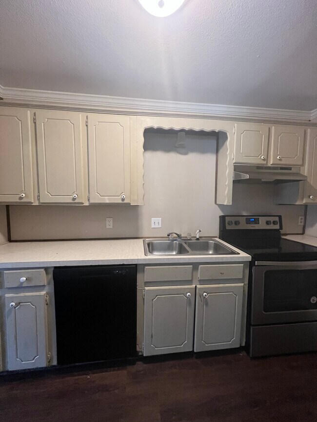 3921 Eastwood Dr, Texarkana, AR 71854 Townhouse for Rent in Texarkana