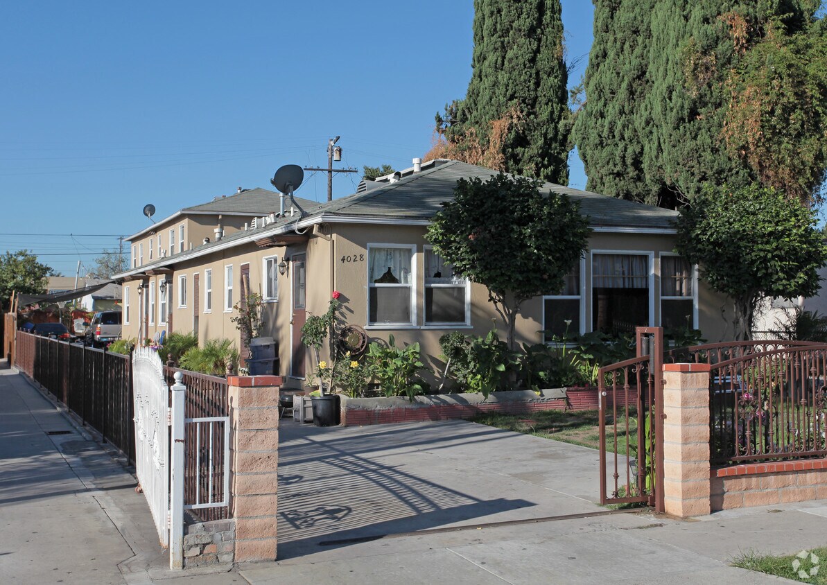 Primary Photo - 4028 E 57th St