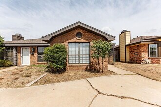 Building Photo - 9609 Elmwood Ave