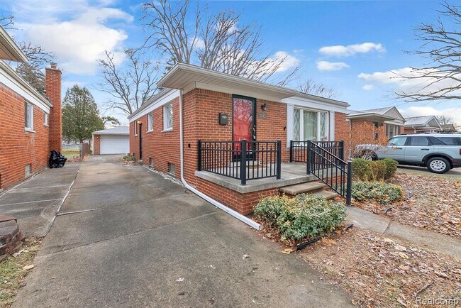 Foto del edificio - 3945 Harding St