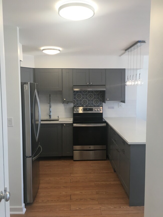 Foto del edificio - 3100 N Lake Shore Dr