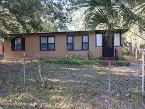 Building Photo - 5226 Bunche Dr