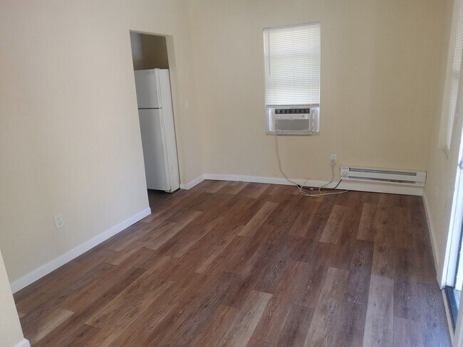 Foto del edificio - 2030 12th Ave S