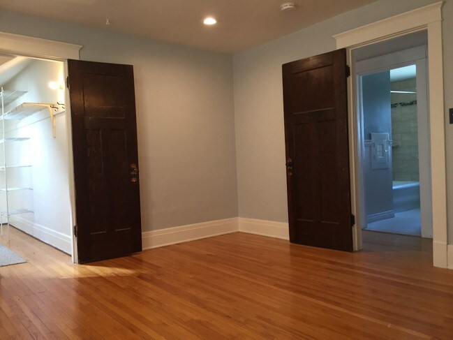 Large Bedroom - 61 Hirschfield Dr