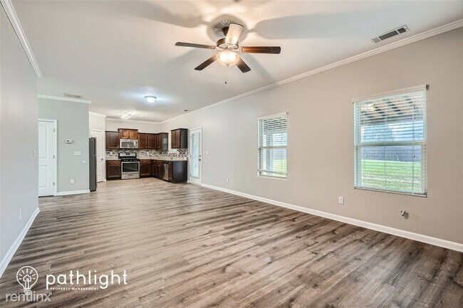 Building Photo - 4 br, 2 bath House - 3534 Mica Circle SE UNIT