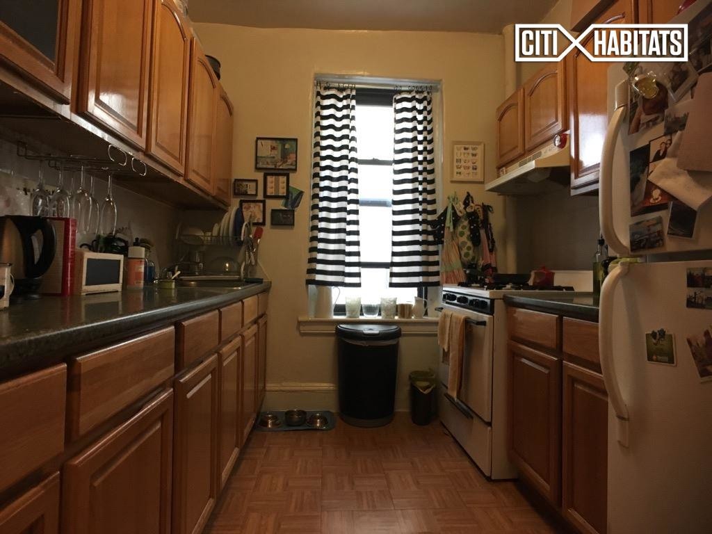 Foto principal - 3035 34th St