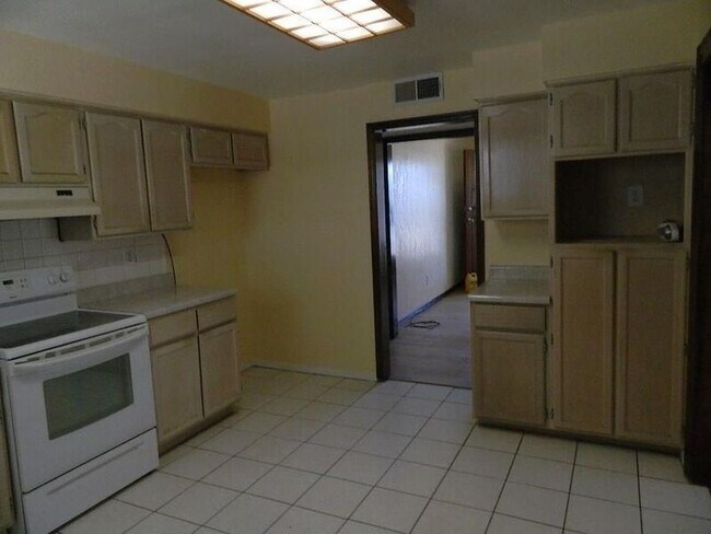 Foto del edificio - 198 Vinson Way