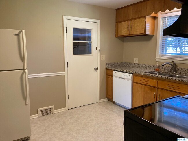 Foto del edificio - 328 Graycroft Dr SW