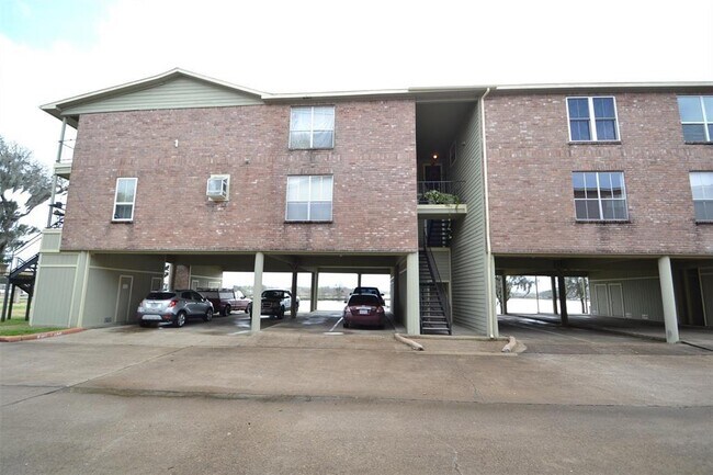 Foto del edificio - 18800 Egret Bay Blvd