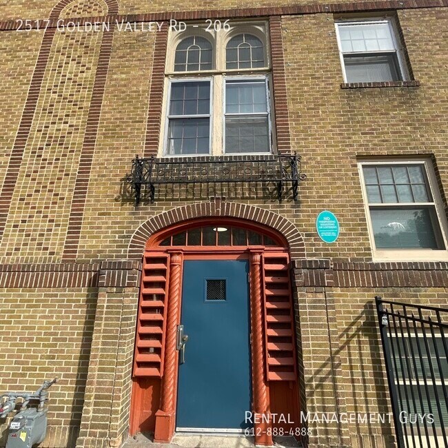 Building Photo - Spacious 2 Bedroom! Section 8 Welcome!