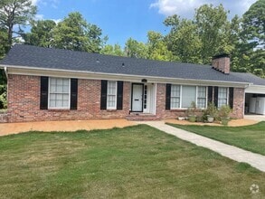 Building Photo - 620 Dyer Cir