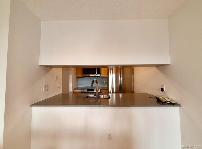 Building Photo - 25 Rockledge Ave