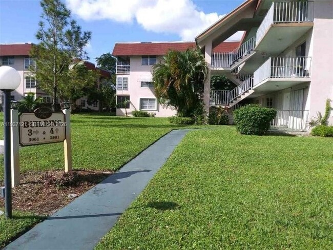 Building Photo - 3061 NW 47th Terrace