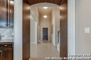 Building Photo - 13915 Persimmon Cv