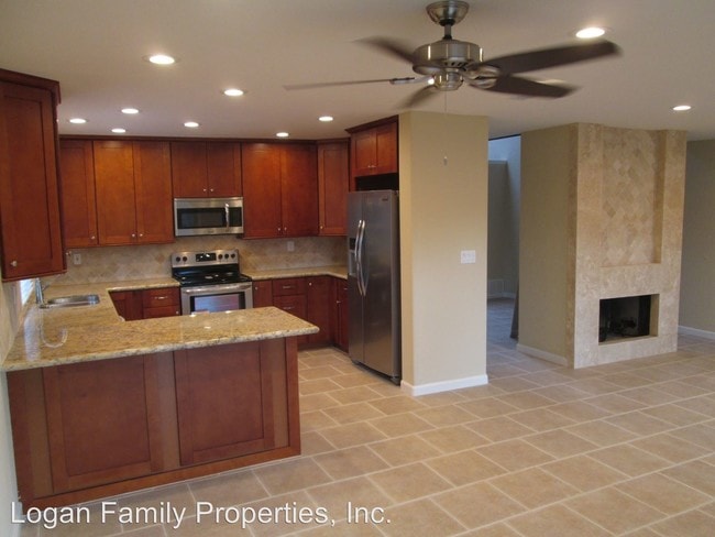 Building Photo - 4 br, 2.5 bath House - 9788 Caminito Doha