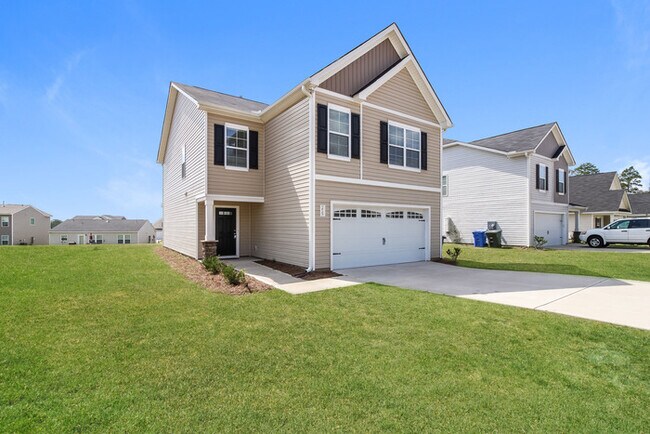 Building Photo - MOVE IN SPECIAL! Located near Fort Jackson...