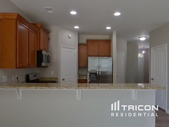 Foto del edificio - 437 Eastfair Dr