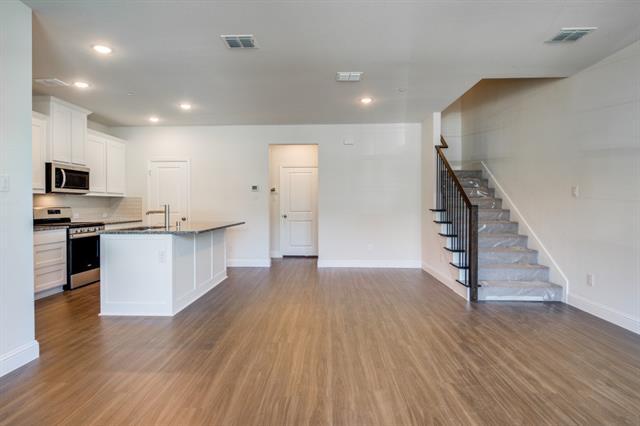 Foto del edificio - 8737 Phoebe Rd