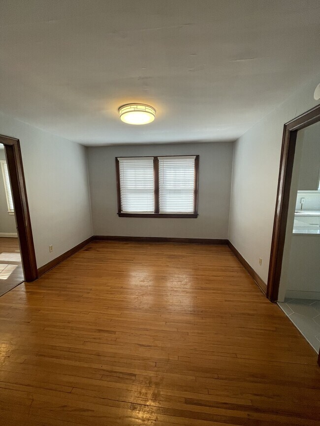 Building Photo - Cliffside Apartments