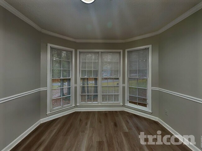 Foto del edificio - 91 Stratford Dr