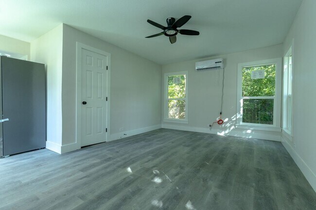 Foto del edificio - 1702 Ethel Ave