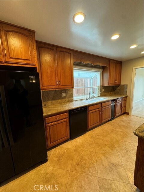 Building Photo - 28925 Geronimo Dr