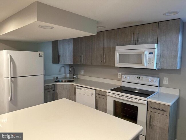 Foto del edificio - 433 W Jefferson St