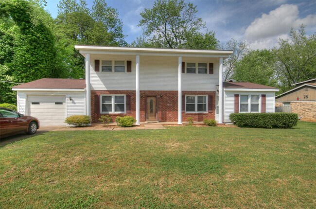 Foto del edificio - 3716 NW Jamestown Dr