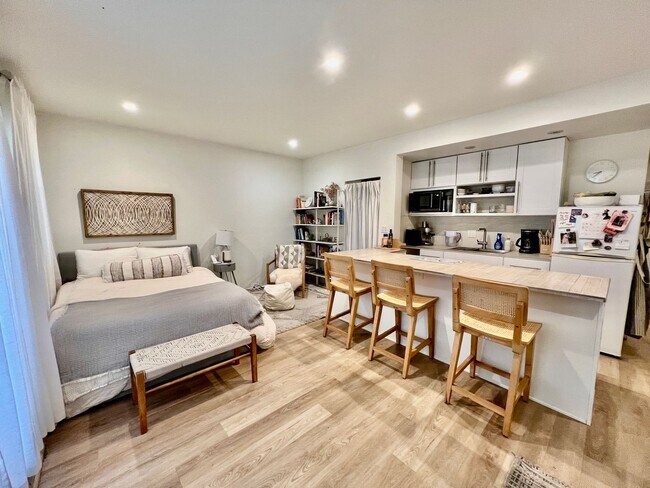 Foto del edificio - 724 Peralta Ave