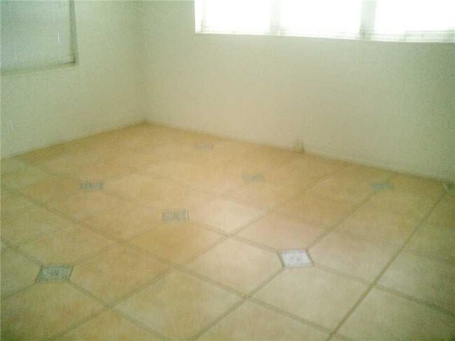 Building Photo - 4542 Sea Grape Dr